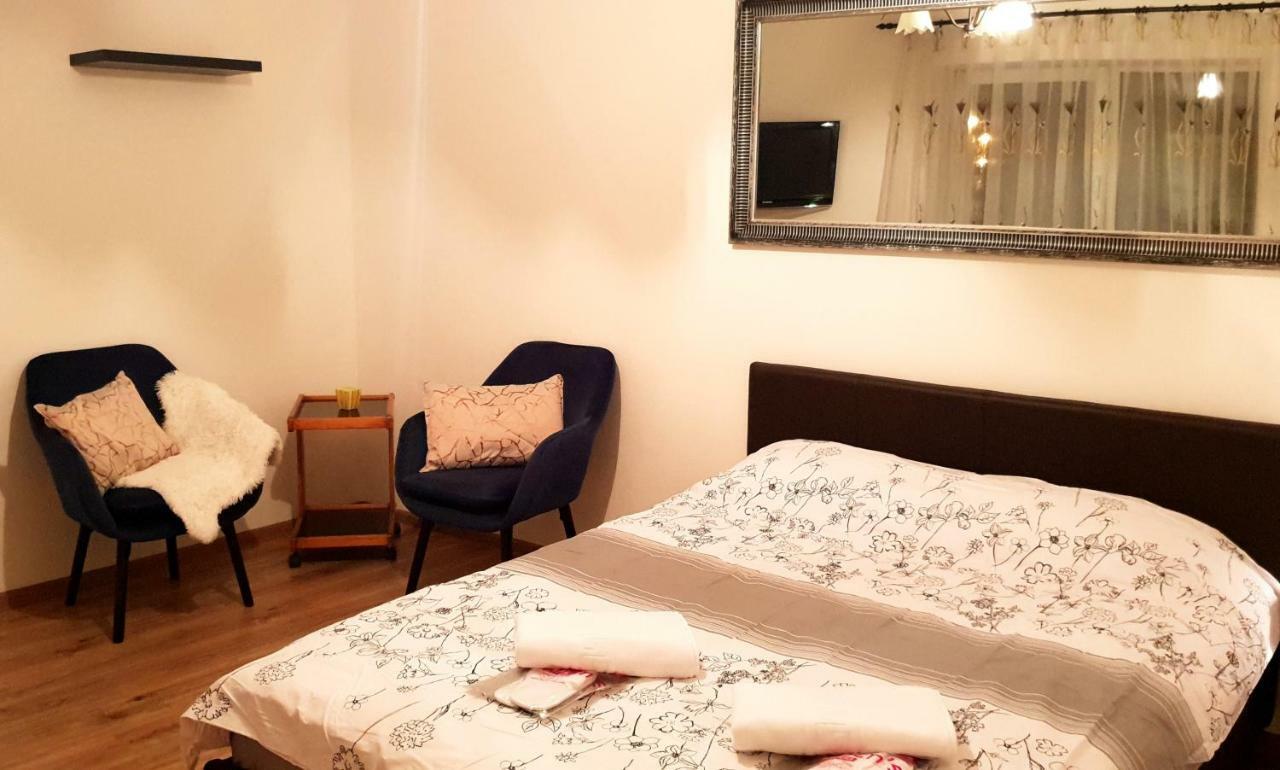 Central Apartment Dumdix Braşov Extérieur photo